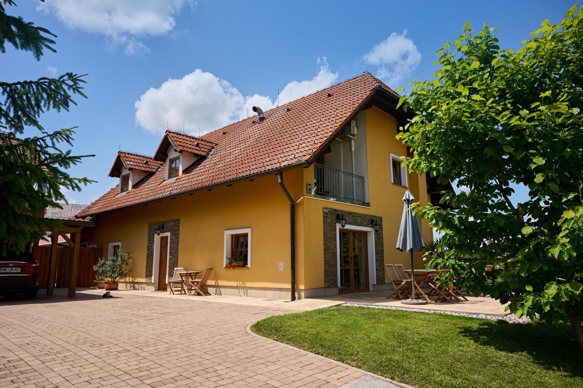 Вилла Wine House Kaloh Марибор Экстерьер фото